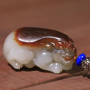 极品红沁皮招财貔貅